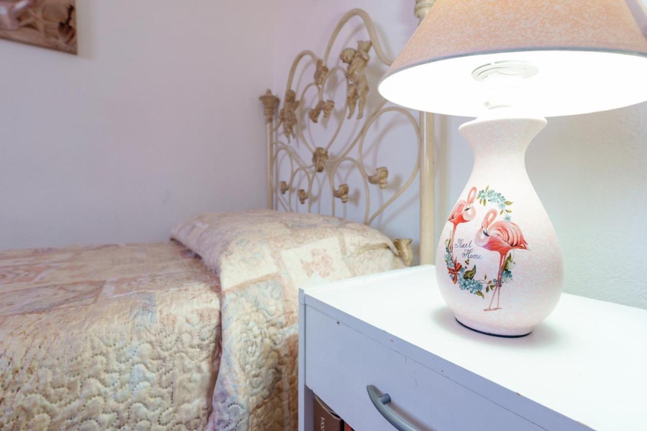B&B Pothos - Eng Ita - Air Conditioning Wi-Fi Fridge Netflix Local Guide - Aria Condizionata, Frigo, Internet, Guida Locale Cagliari Bagian luar foto