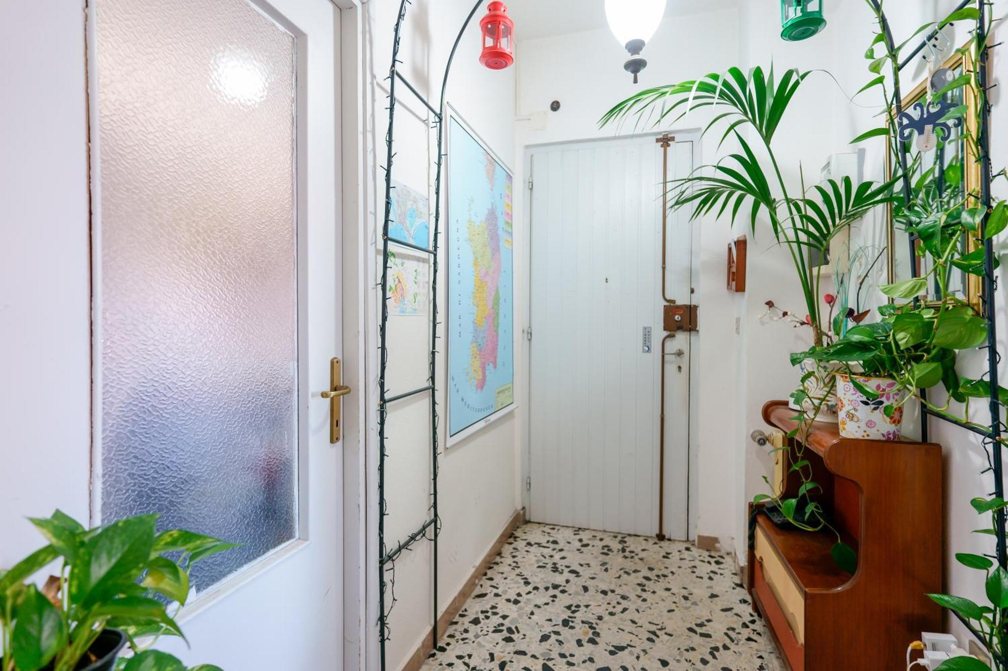 B&B Pothos - Eng Ita - Air Conditioning Wi-Fi Fridge Netflix Local Guide - Aria Condizionata, Frigo, Internet, Guida Locale Cagliari Bagian luar foto