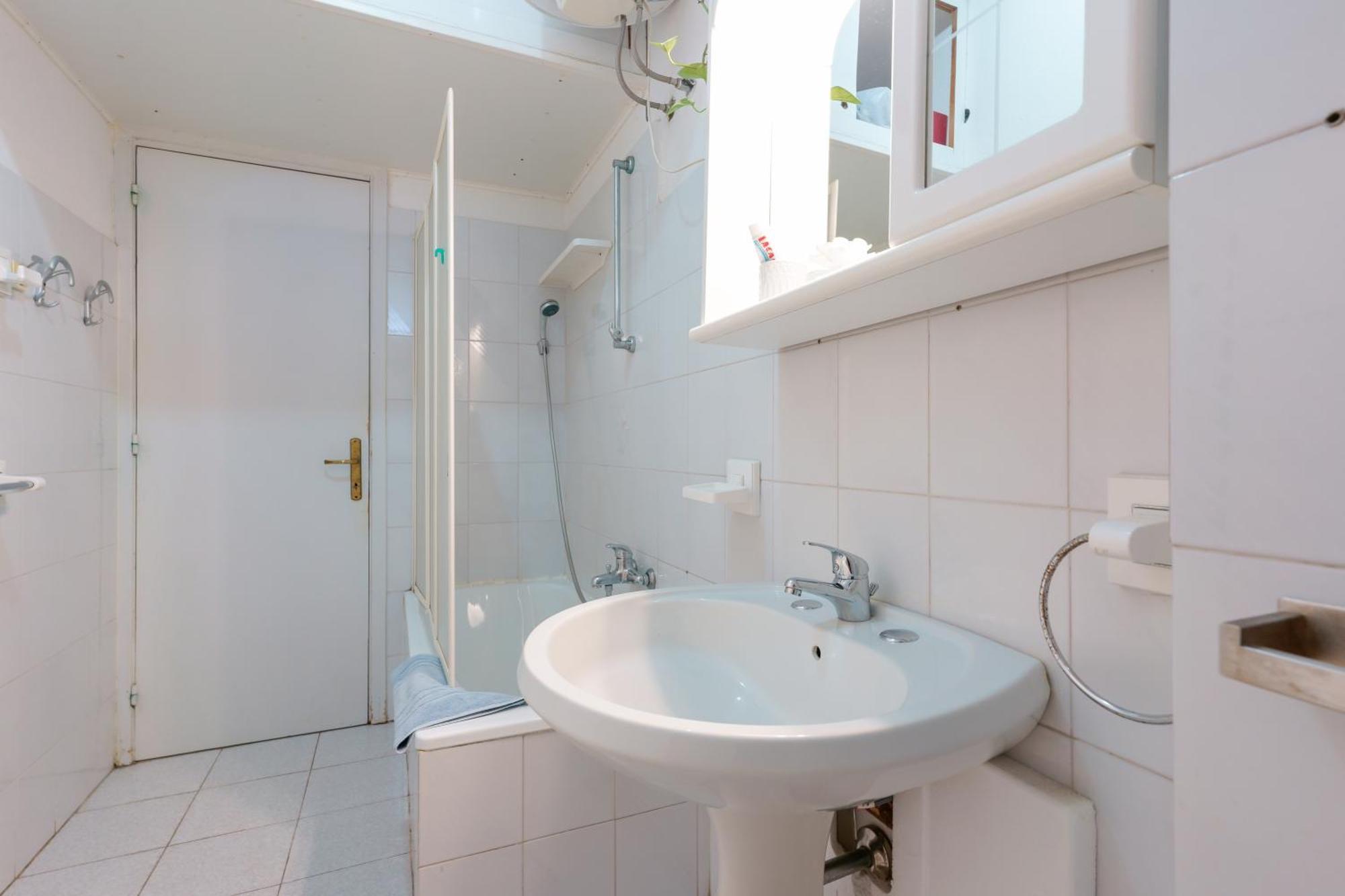 B&B Pothos - Eng Ita - Air Conditioning Wi-Fi Fridge Netflix Local Guide - Aria Condizionata, Frigo, Internet, Guida Locale Cagliari Bagian luar foto